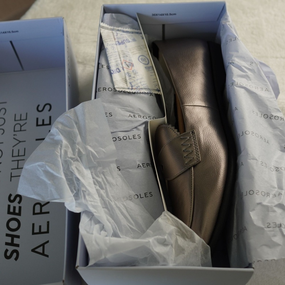 AEROSOLES Metallic Brown Loafers